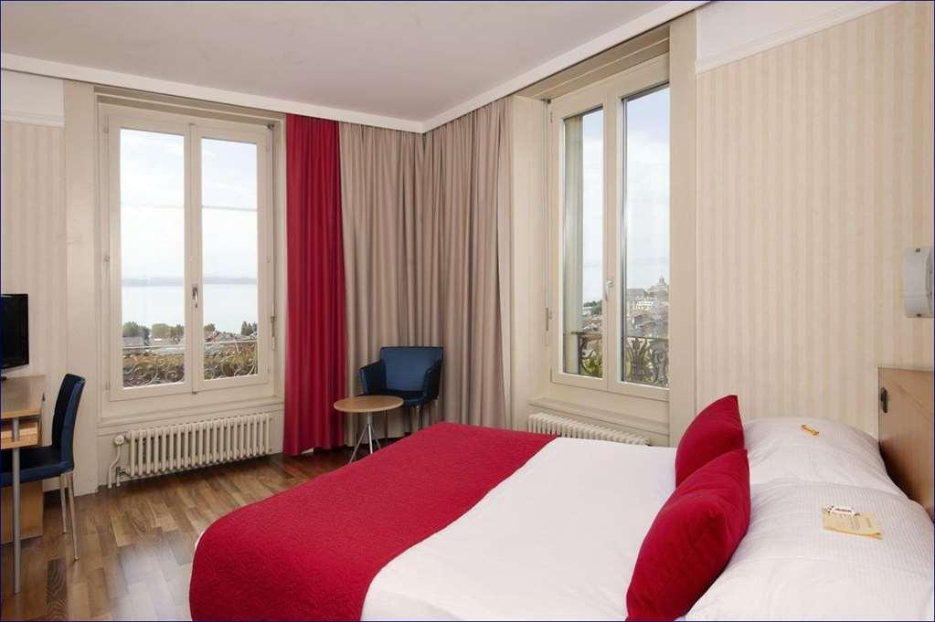 Hotel Alpes & Lac Нюшател Стая снимка
