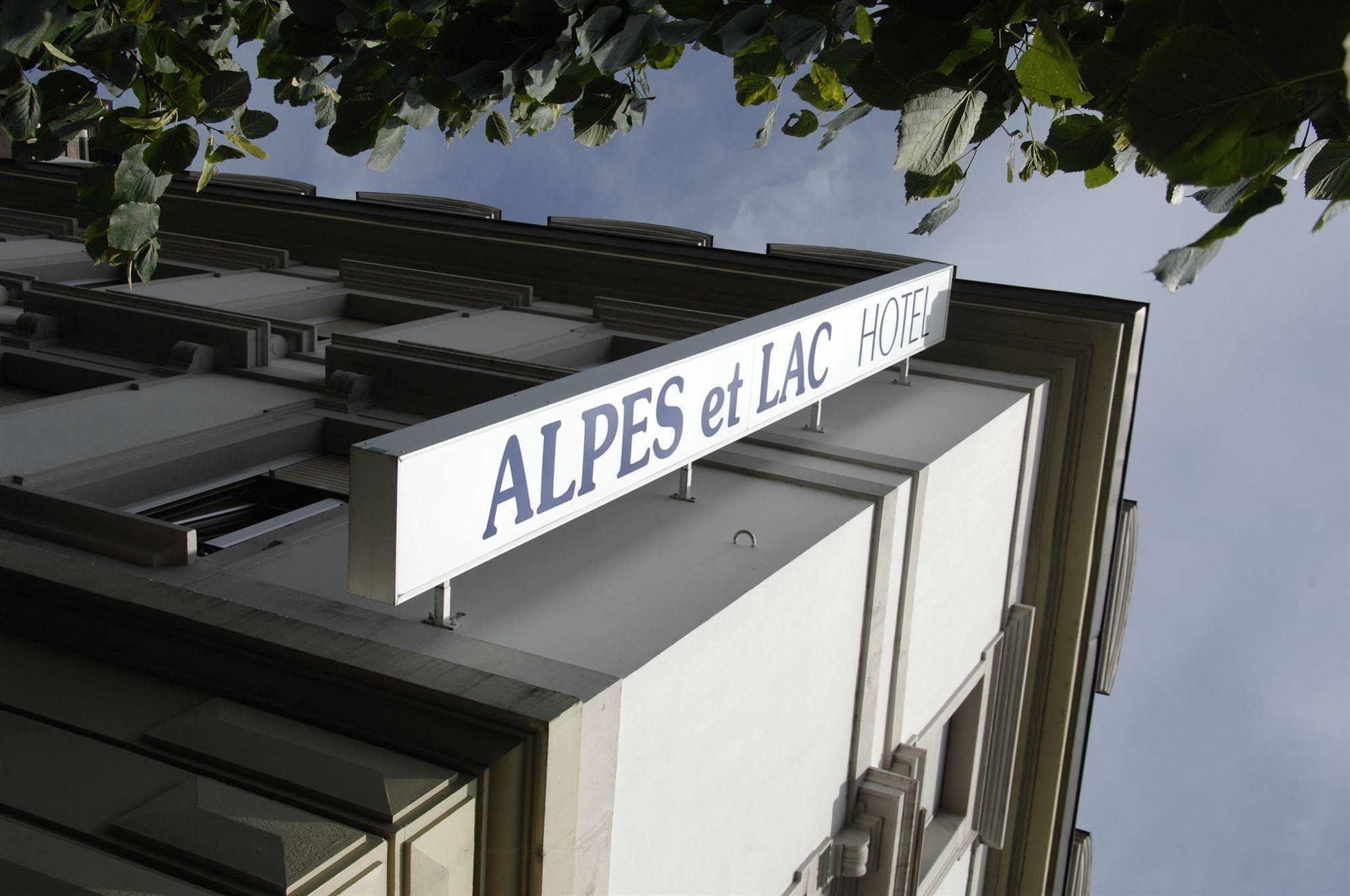 Hotel Alpes & Lac Нюшател Екстериор снимка